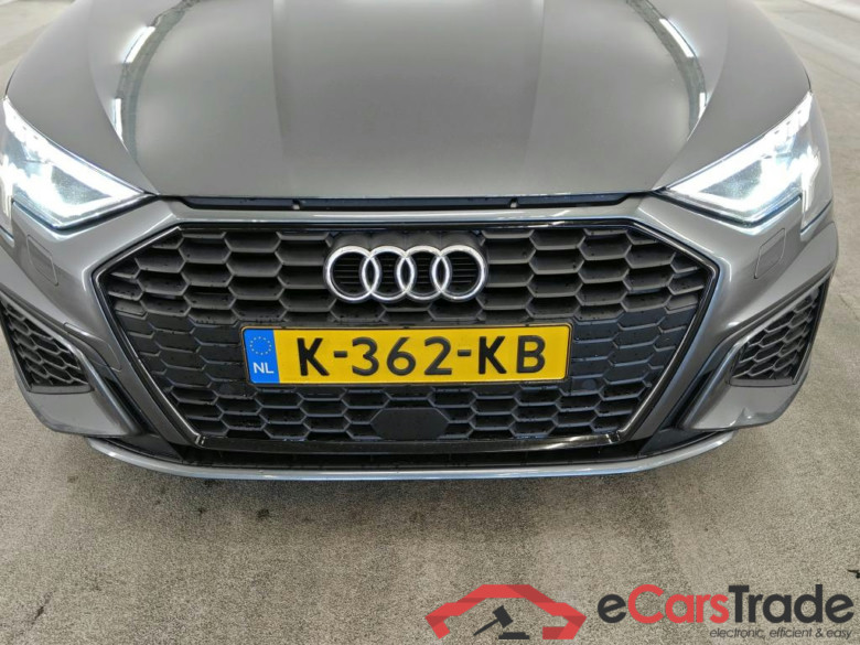 Audi A3 Limousine 35 TFSI S tronic S edition 4d #5