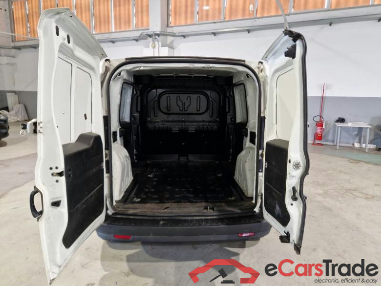 FIAT DOBLÒ CARGO / 2014 / 4P / VETT. FURGONATA CH1 LOUNGE 1.6 MJET 90CV E6D-F SeS #5