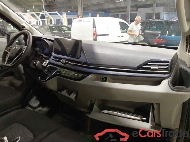 MAXUS DELIVER 9 2.0 D 108KW L3H2 FWD 3.5T LUXURY #6