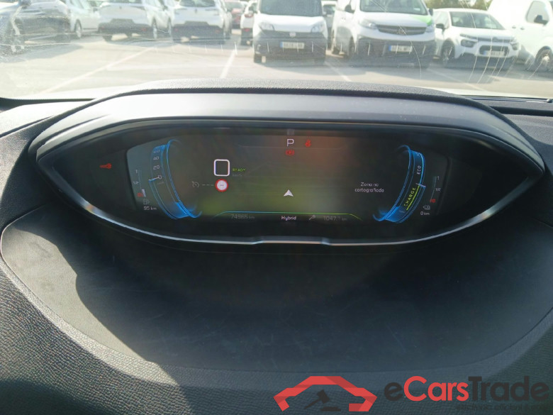 PEUGEOT 3008 Hybrid / 2020 / 5P / todoterreno 225 e-EAT8 Allure #4