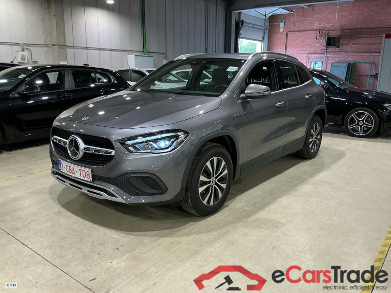 MERCEDES-BENZ GLA 1.3 GLA 250 E