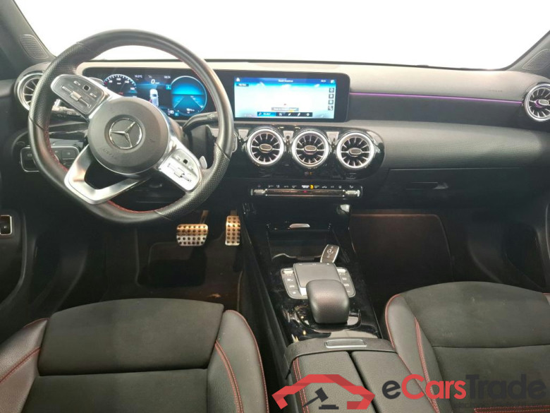 MERCEDES BENZ Classe A Compact 2018 5P Berline A 250 e AMG Line 8G DCT #6