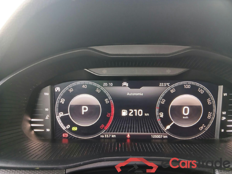 SKODA Kamiq / 2019 / 5P / todoterreno 1.0 TSI 81kW (110CV) DSG Ambition (CX) #4