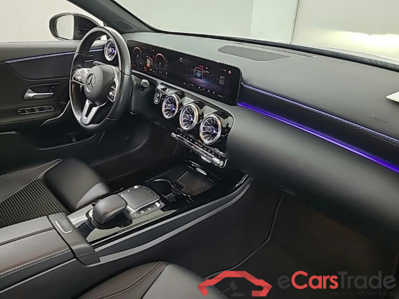 MERCEDES-BENZ A-Klasse Limousine A 250 e DCT Luxury Line 4D 160kW #6