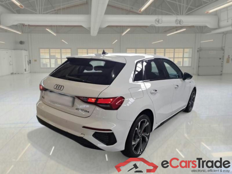 AUDI A3 / 2020 / 5P / BERLINA 45 TFSI E S TRONIC S LINE EDITION S.BACK #2