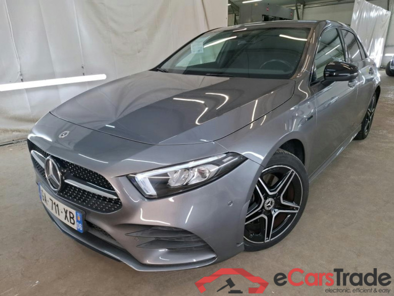 MERCEDES-BENZ Classe A Compact / 2018 / 5P / Berline A 250 e AMG Line 8G-DCT #1