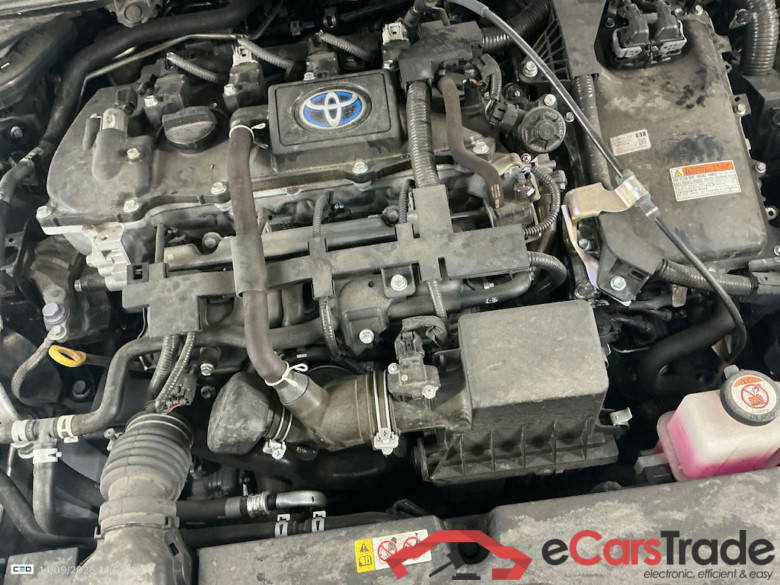 TOYOTA Corolla 1.8 HYBRID DYNAMIC E-CVT #6
