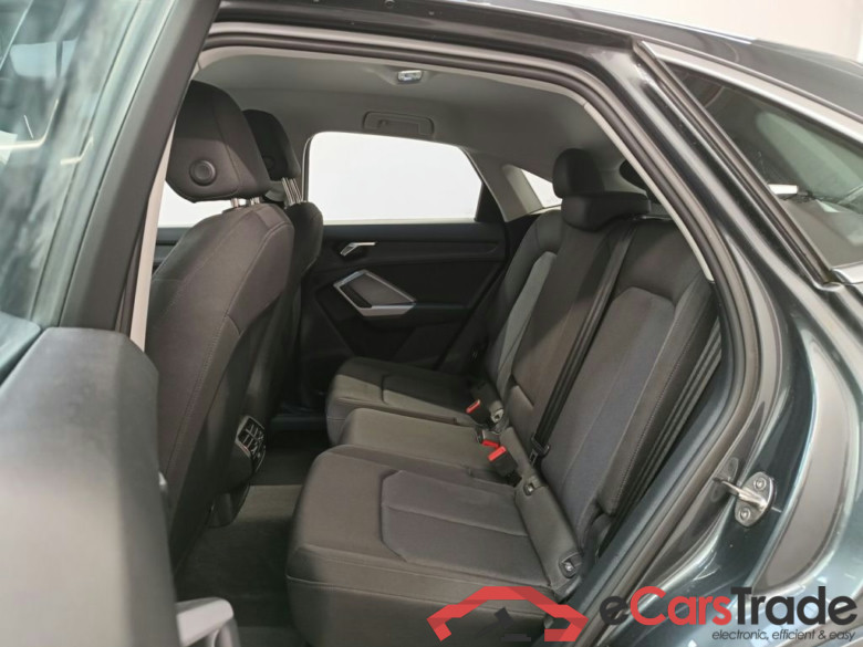 Audi Q3 Sportback 45 TFSI e S tronic S Line 5d #3