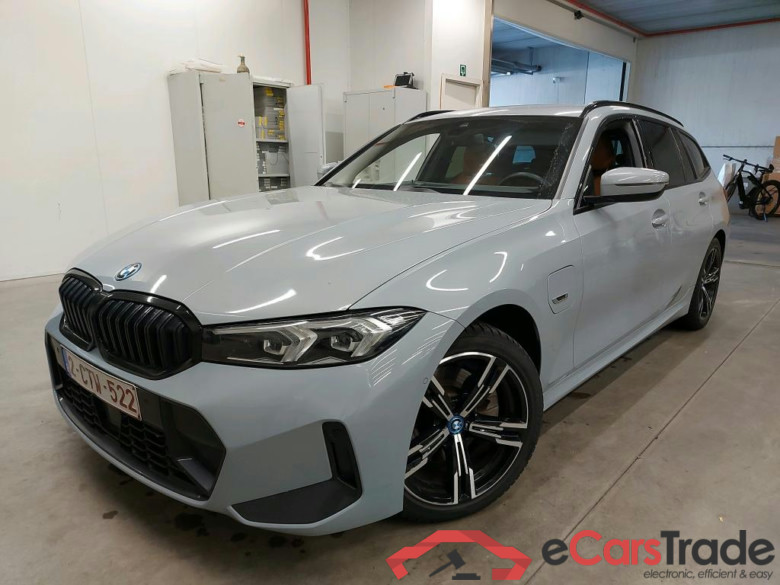 BMW - BMW 3 TOURING 330eA 292PK M Sport Towing Hook * HYBRID *