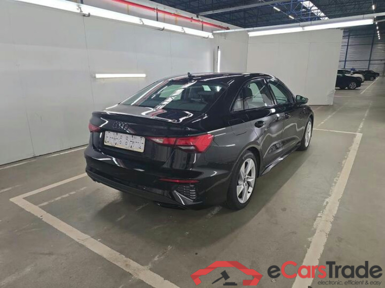 Audi A3 BERLINE A3 Berline 1.5 TFSi 35 S tronic S line (Mild Hybrid) 110kW/150pk  4D/P Auto-7 #4
