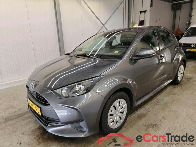 TOYOTA Yaris 1.5 Hyb. Active #1