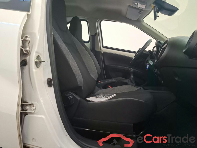 Toyota AYGO X 1.0 VVT-i MT 5d #3