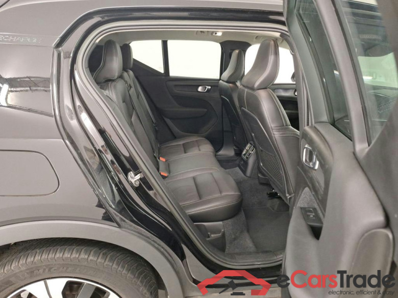 VOLVO XC40 1.5 T4 PHEV ULTIMATE DARK DESIGN DCT #6