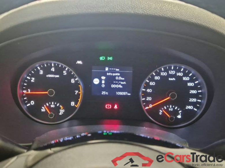 KIA SPORTAGE / 2018 / 5P / SUV 1.6 ECOGPL BUSINESS CLASS 2WD #4