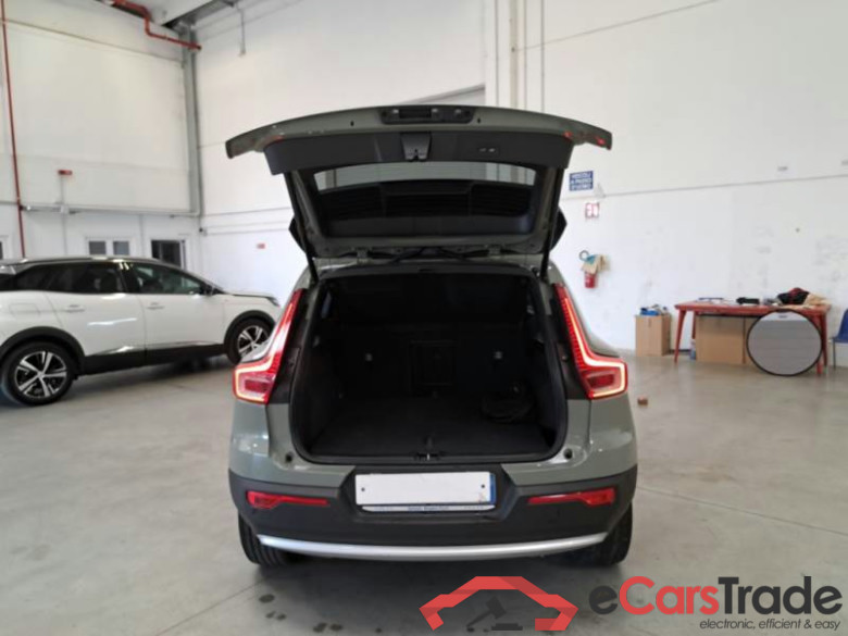 VOLVO XC40 / 2021 / 5P / SUV B3 AUTOMATICO CORE #5