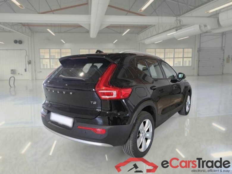 VOLVO XC40 / 2021 / 5P / SUV T2 CORE #2