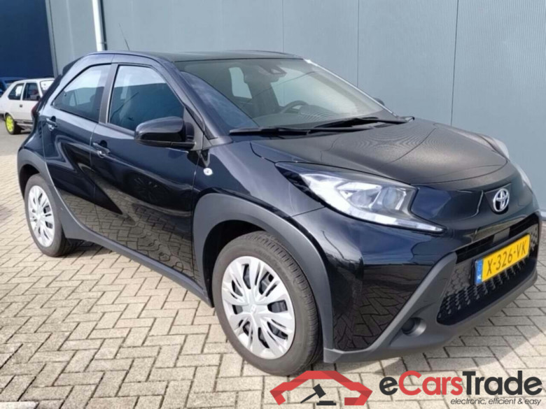 TOYOTA Aygo X 1.0 VVT-i S-CVT Play #2
