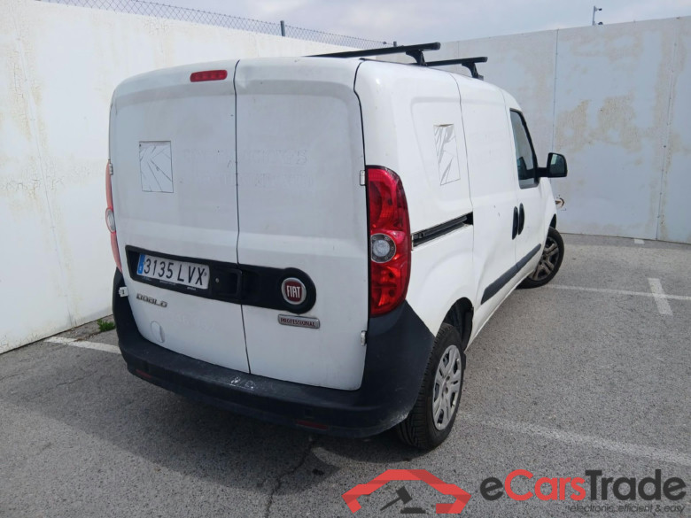 FIAT Doblò Cargo/2015/4P/furgón derivado de turismo Cargo SX 1.6 Mjet 66kW (90CV) (AC) #2