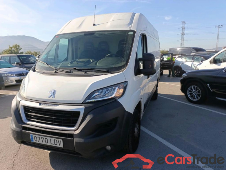 PEUGEOT Boxer / 2014 / 4P / furgón 335 L2 H2 BHDI 103kW (140CV) S&S 6 V. M (CX)