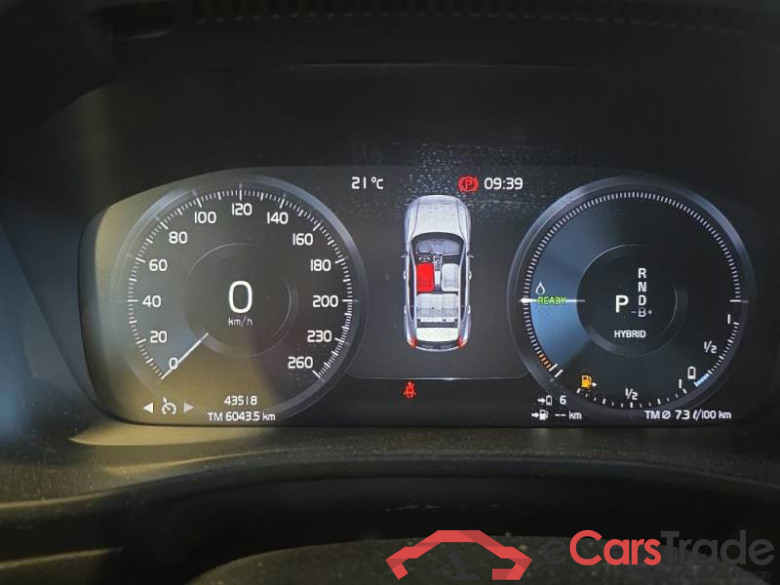 VOLVO XC40 / 2021 / 5P / SUV T4 RECHARGE PLUG-IN AUTO CORE #4