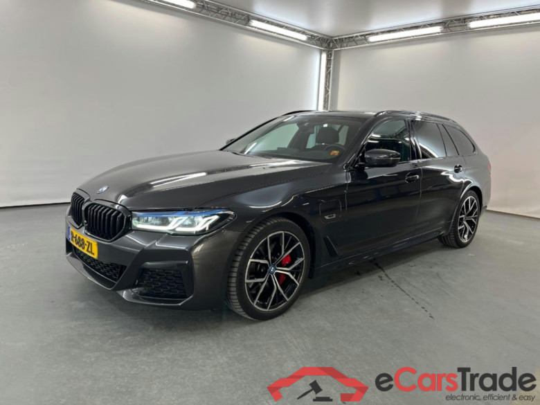 BMW 5-SERIE TOURING 530e Business Edition Plus #1