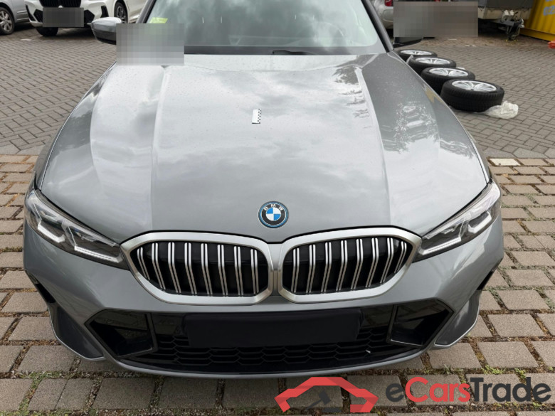 Baureihe 3 Lim. 330 e xDrive M Sport 2.0 215KW AT8 E6d