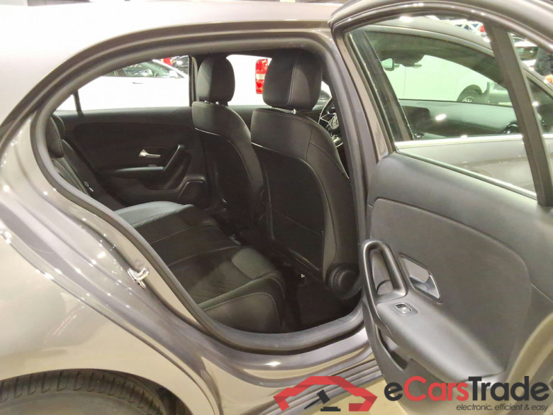 MERCEDES-BENZ A-CLASS 2.0 A 180 D BUSINESS LINE DCT #5