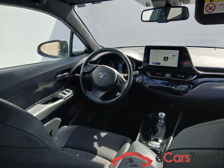TOYOTA C-HR / 2019 / 5P / todoterreno 1.8 125H Advance #3