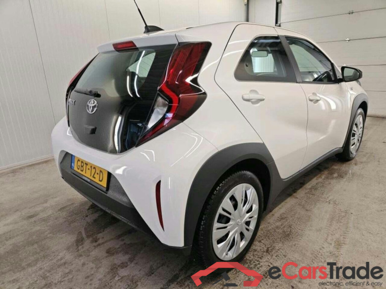 TOYOTA Aygo X 1.0 VVT-i MT Play #2