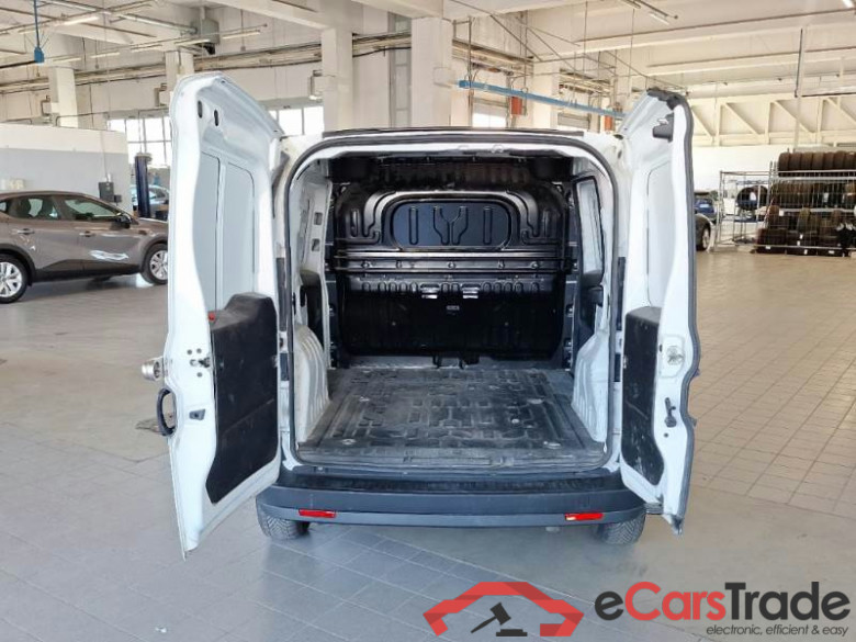FIAT DOBLÒ CARGO / 2014 / 4P / VETT. FURGONATA CH1 LOUNGE 1.6 MJET 105CV E6D-F SeS #5