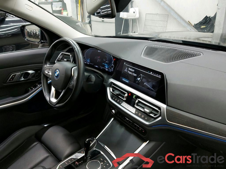 BMW - BMW 3 BERLINE 320e 204PK Luxury Business Edition Pack Business Plus With Heated Seats & Comfort * HYBRID * #3