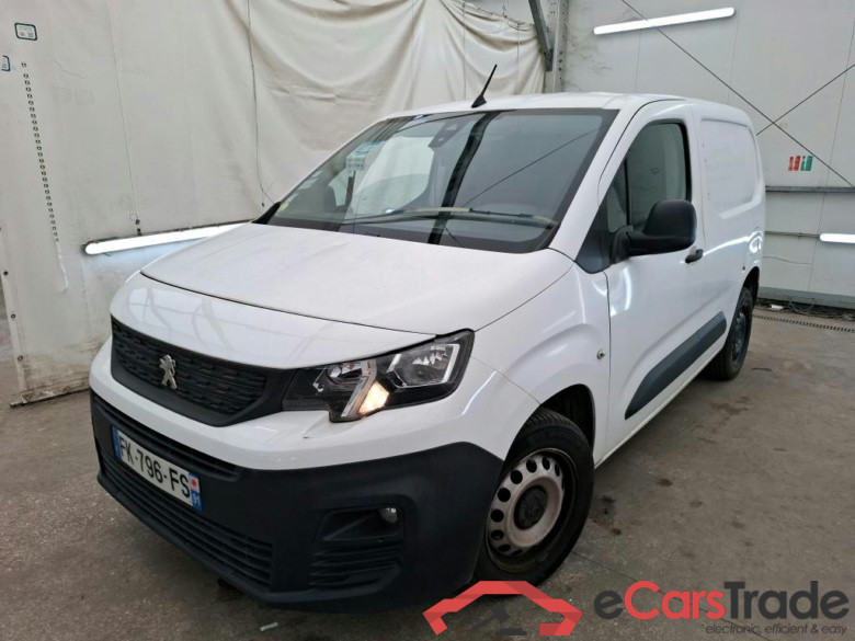 PEUGEOT Partner / 2018 / 4P / Fourgonnette BHDI 100 S&S STANDARD 1000KG PREMIUM