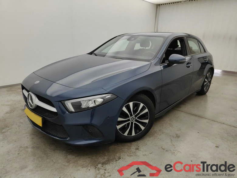 Mercedes A 180d Aut. LED Widescreen Navi KeylessGo Camera Klima PDC ...