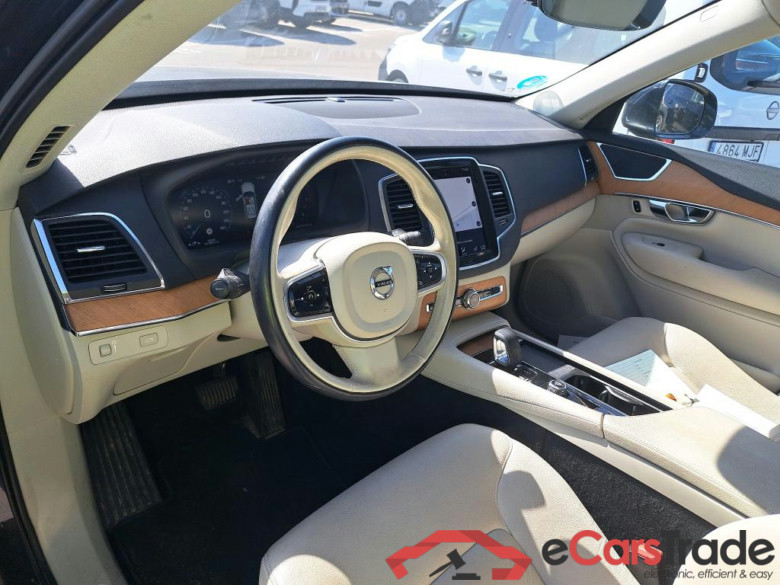 VOLVO XC90 / 2019 / 5P / todoterreno 2.0 B5 D AWD Momentum Pro Auto #3