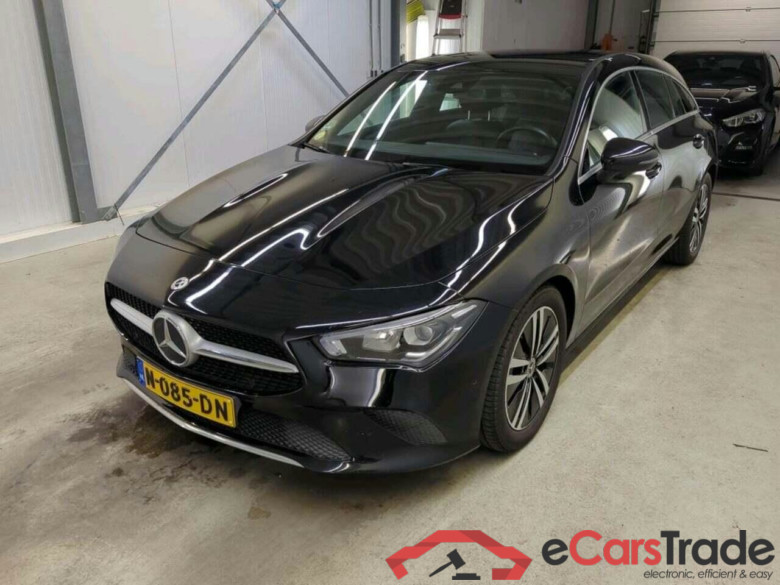 MERCEDES-BENZ CLA-klasse Shooting Brake 180 d Bns Sol. Lux.