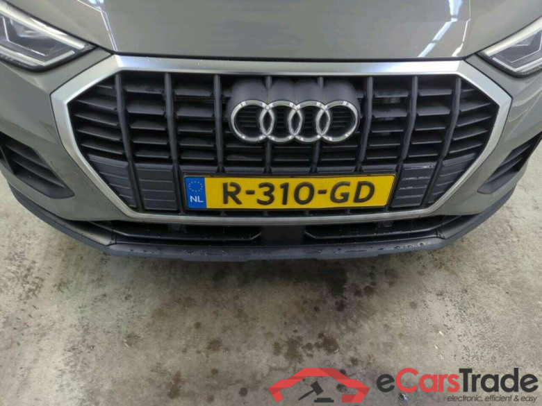AUDI Q3 45 TFSI e Adv Editi. #4