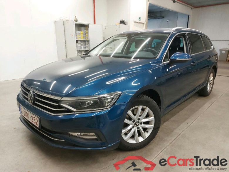 VOLKSWAGEN - VW  PASSAT VARIANT TDI 122PK DSG Style Business With Vienna Leather & Easy Open & Travel Assist & Winter I Pack