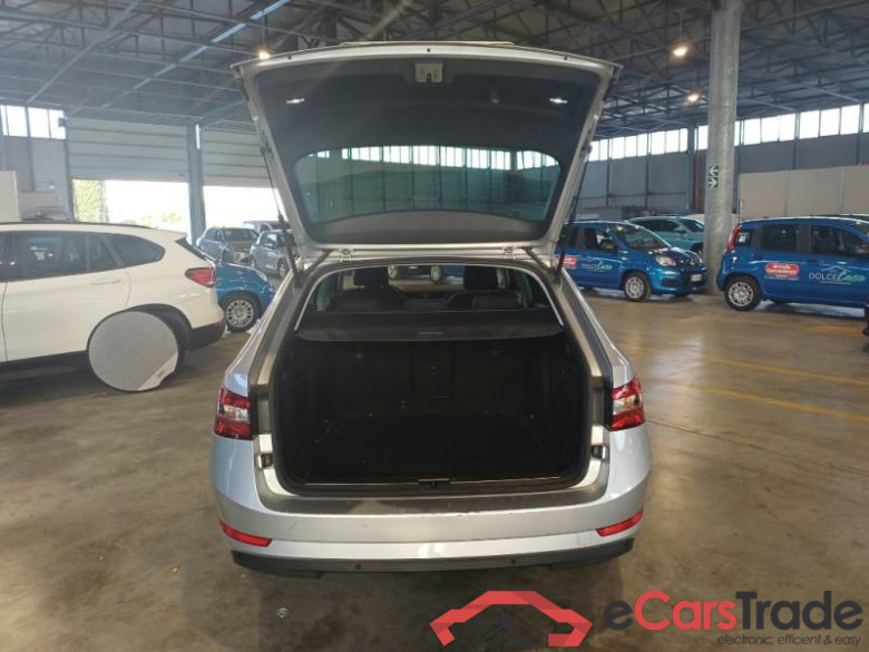 SKODA SUPERB WAGON / 2019 / 5P / STATION WAGON 2.0 TDI EVO 110KW EXECUTIVE DSG #5