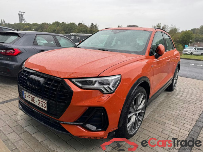 AUDI Q3 35 TFSI S line S tronic