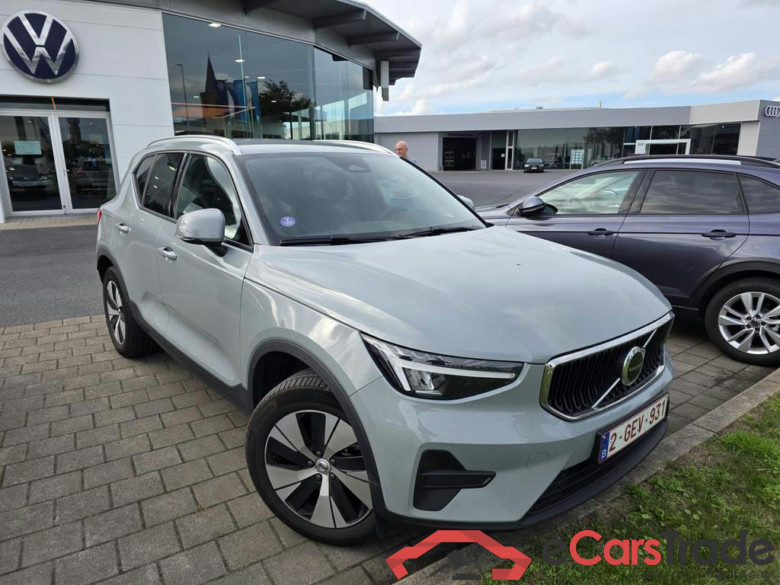 VOLVO XC40 2.0 B3 MHEV Core Limited Edition DCT #2