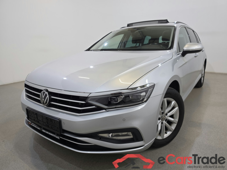Volkswagen Passat Variant 2.0 TDI Style Aut. Pano LED-Matrix ACC Navi Sport-Seats KeylessGo Camera Klima PDC ... #1