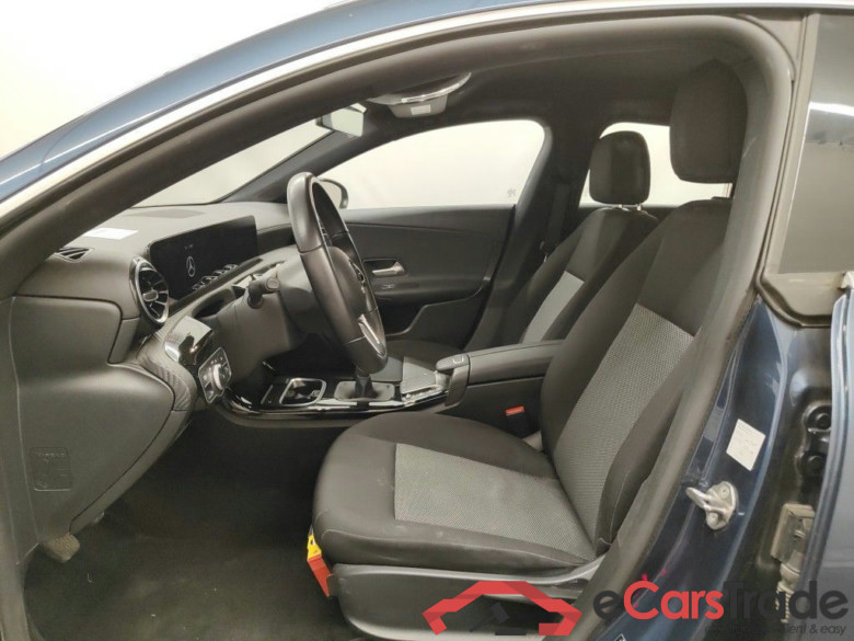 Mercedes-Benz CLA Shooting Brake CLA 180 d Business Solution Essential 5d #3