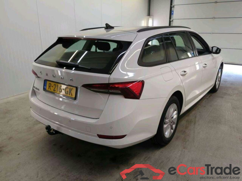 SKODA Octavia Combi 1.0 TSI Ambition #2