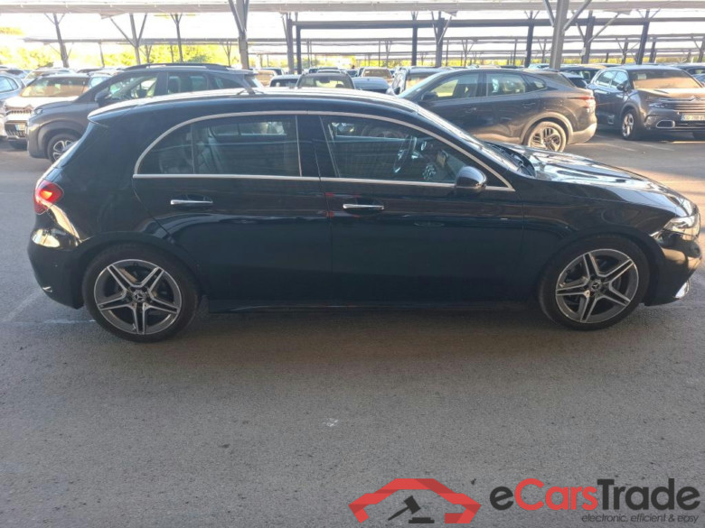 MERCEDES-BENZ Classe A Compact / 2022 / 5P / Berline A 180 AMG Line 7G-DCT #6
