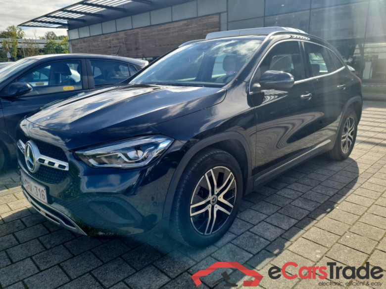 MERCEDES-BENZ GLA 1.3 GLA 250 E DCT BUSINESS SOLUTION