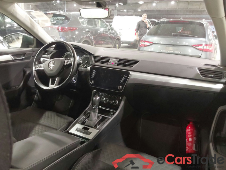 SKODA SUPERB COMBI - 2019 1.4 TSI PHEV Ambition DSG #6