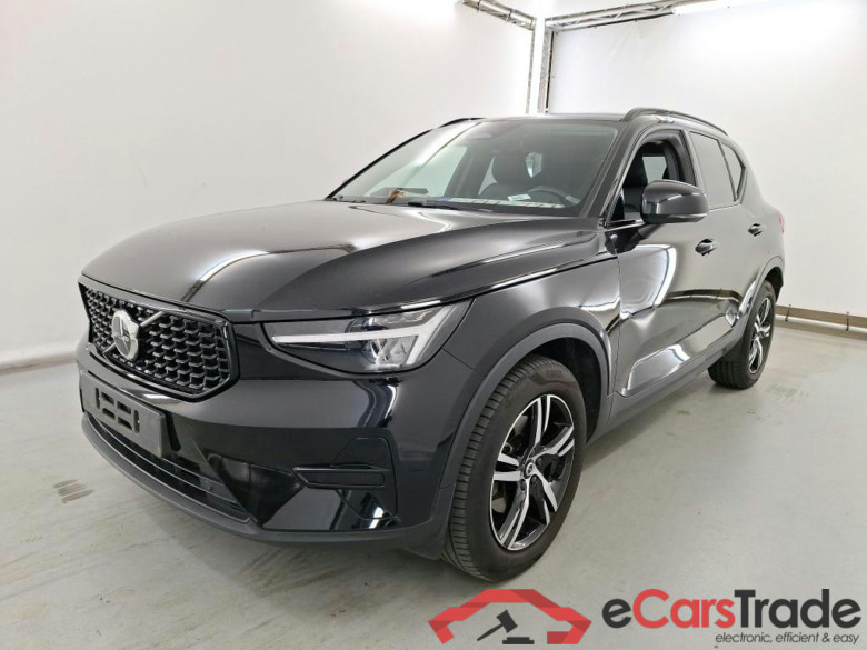 VOLVO XC40 2.0 B3 MHEV PLUS DARK DESIGN DCT #1