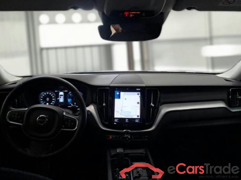 VOLVO XC60 / 2017 / 5P / SUV B4 D AWD AUTOMATICO MOMENTUM PRO #3
