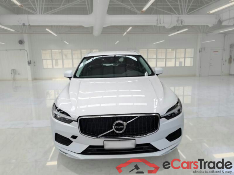 VOLVO XC60 / 2017 / 5P / SUV B4 D AWD AUTOMATICO MOMENTUM PRO #6