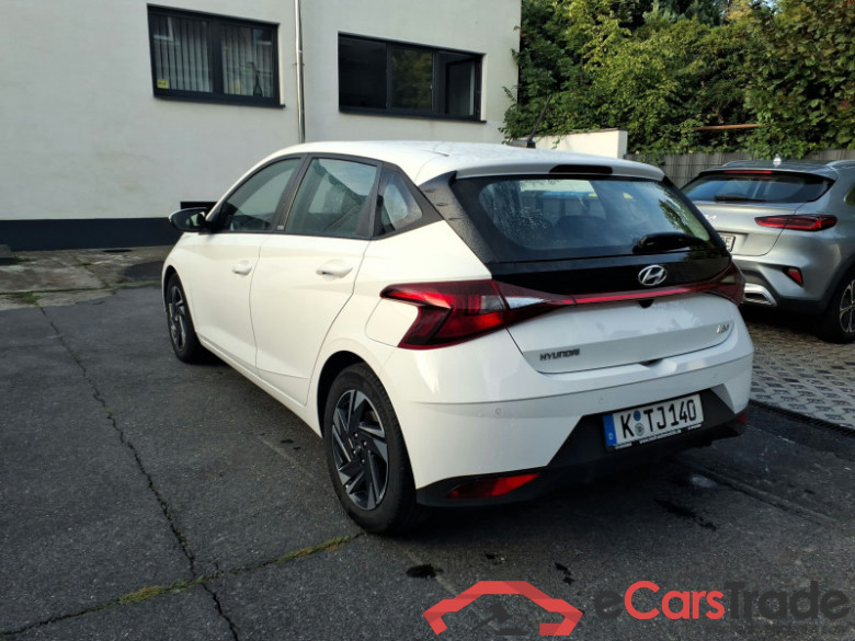 HYUNDAI i20  #4